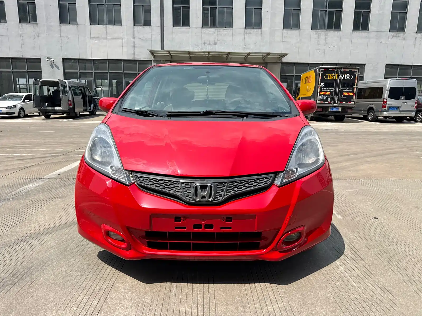 Фото 2 - Honda Fit