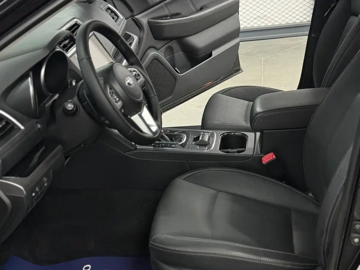 Subaru Legacy 2016 2.5i AWD Glory Edition фото 9
