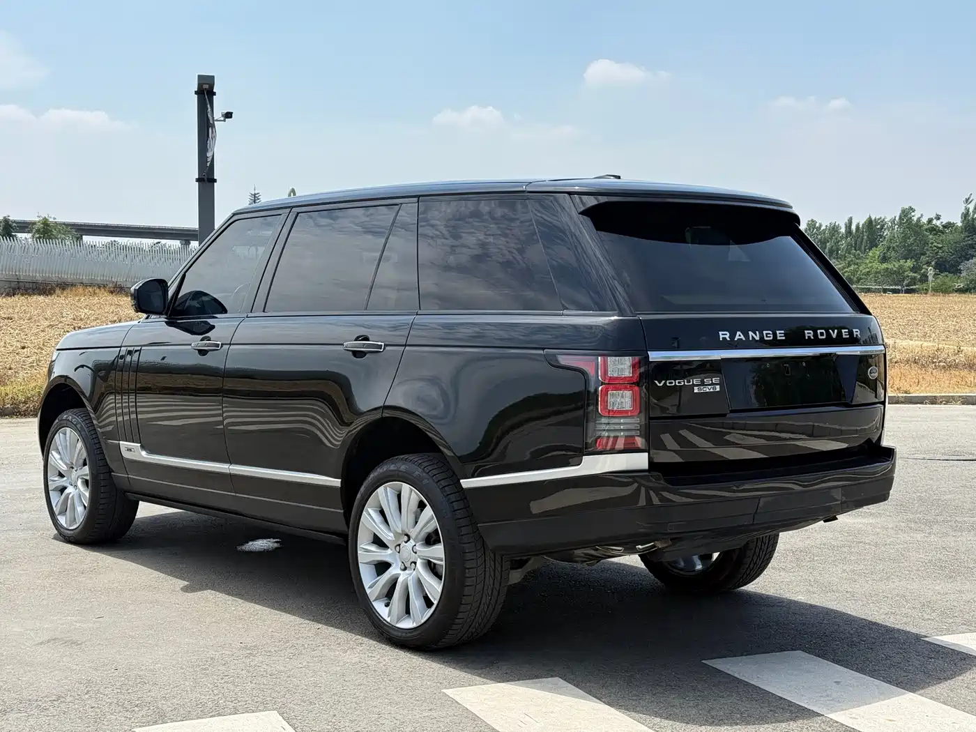 Land Rover Range Rover 2015 3.0 SC V6 Vogue SE Genesis Extended Edition фото 7