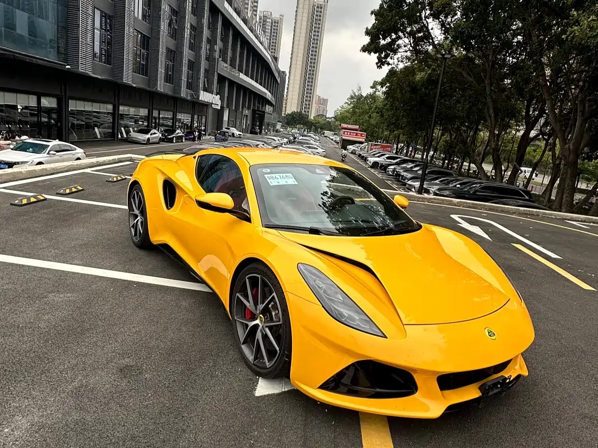 Lotus Cars EMIRA 2021 2.0T DCT First Edition фото 3
