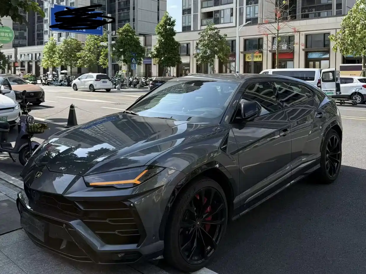 Lamborghini Urus 2021 4.0T V8