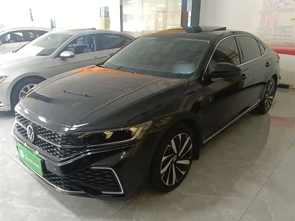 Volkswagen Passat 2022 330TSI Starlight Elite Edition