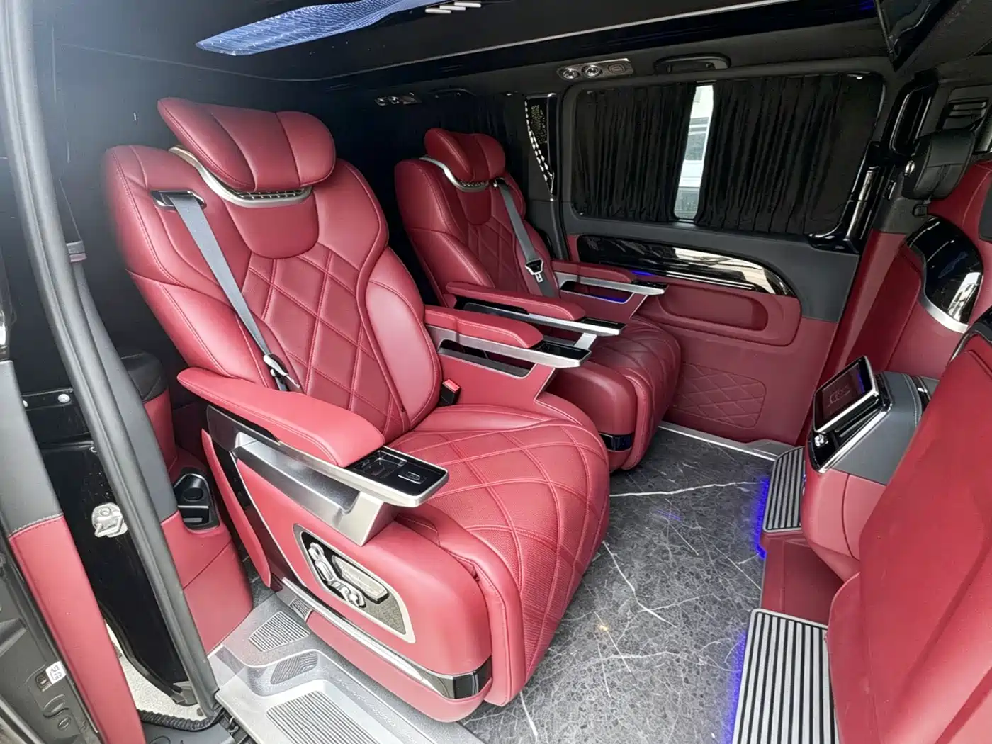 Mercedes-Benz Vito 2024 2.0T Business 7-Seater фото 5