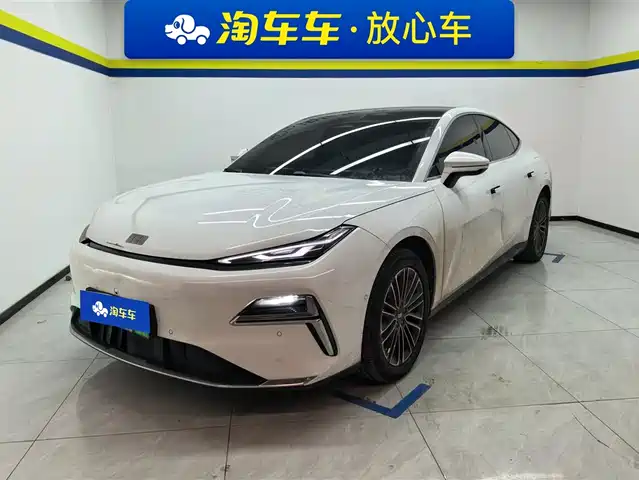 GEELY GALAXY GALAXY SPARKLE 8