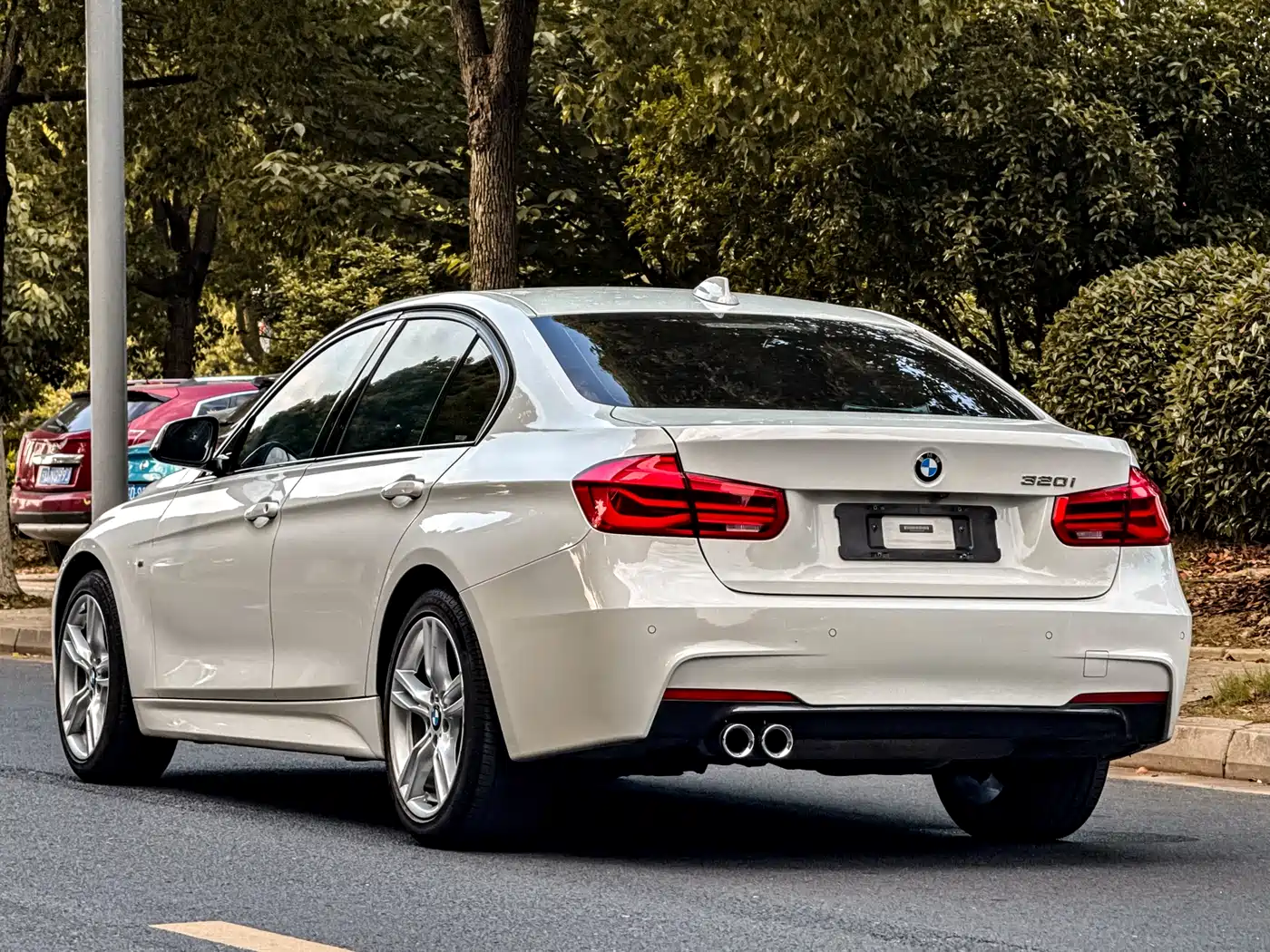 BMW 3 Series 2018 320i M Sport Package фото 6