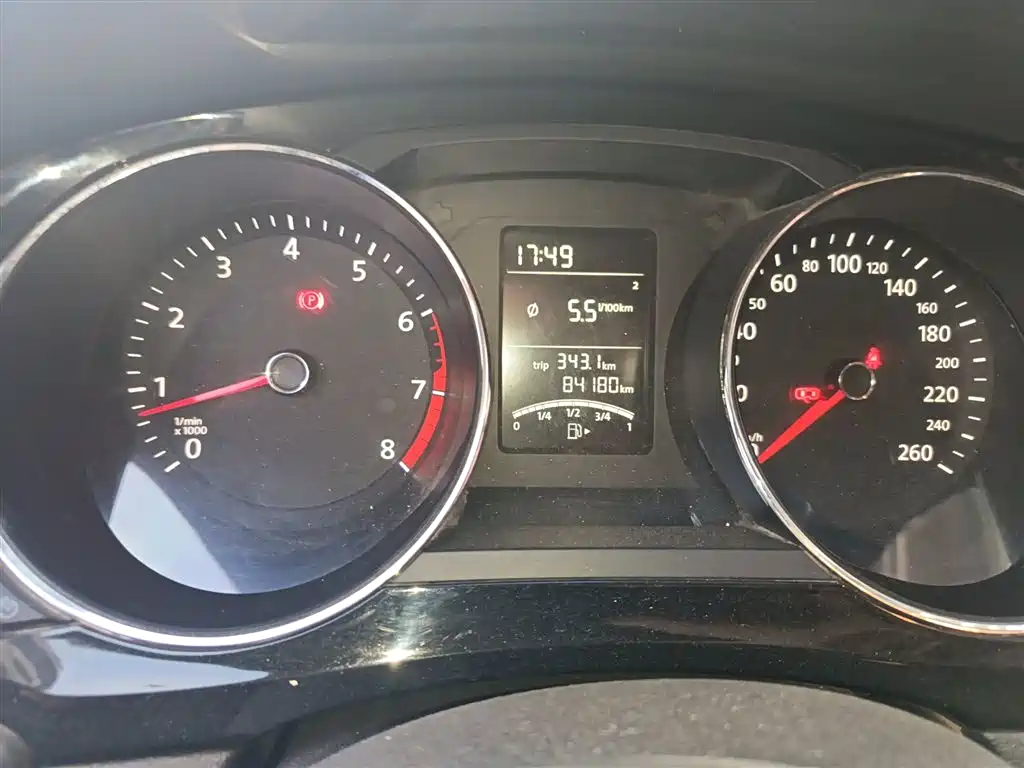 Volkswagen Sagitar 2017 1.6L Manual Comfort фото 5