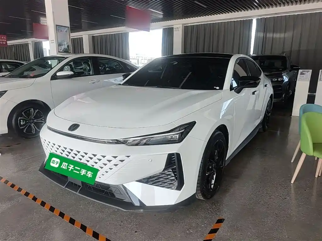 Changan UNI-V 2024 1.5T Deluxe