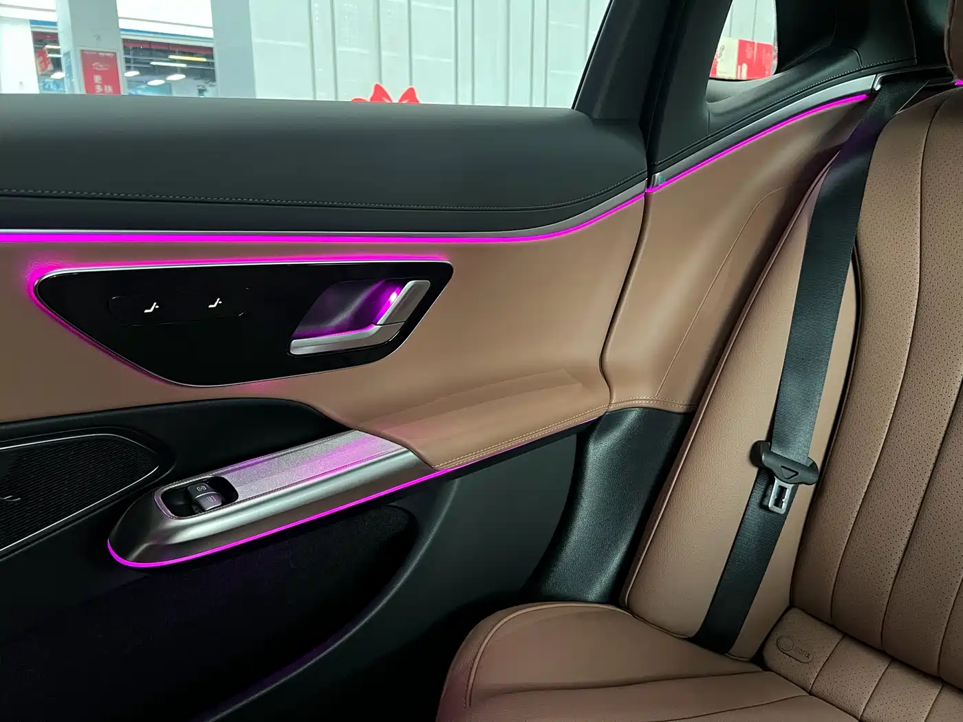 Mercedes-Benz E-Class 2024 Model E 260 L фото 43