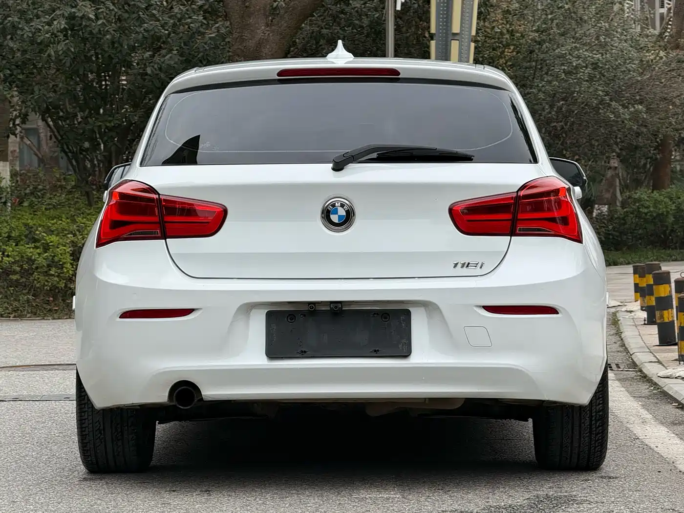BMW 1 Series (Import) 2015 118i Leading фото 10