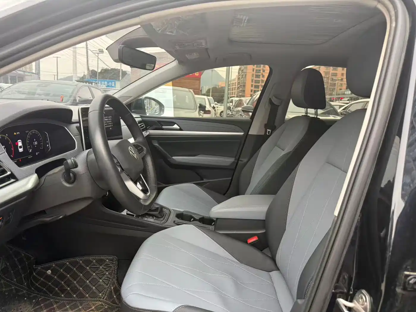 Volkswagen Lavida 2024 Model 1.5L Automatic Starlight 5 Million Edition фото 4