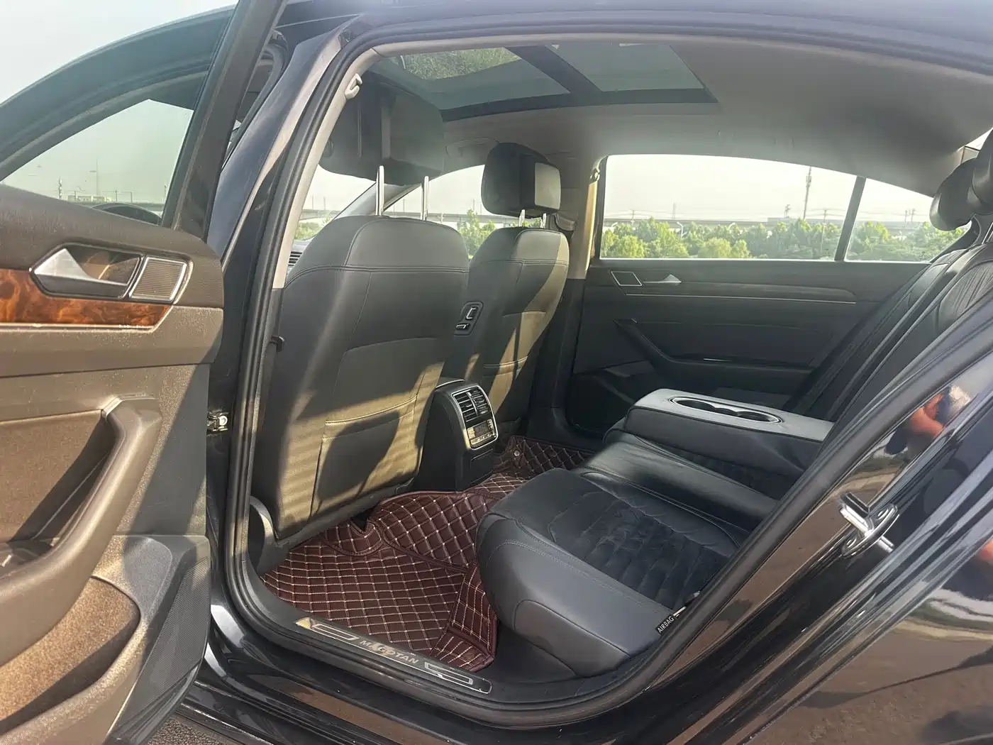Volkswagen Magotan 2017 330TSI DSG Luxury фото 9