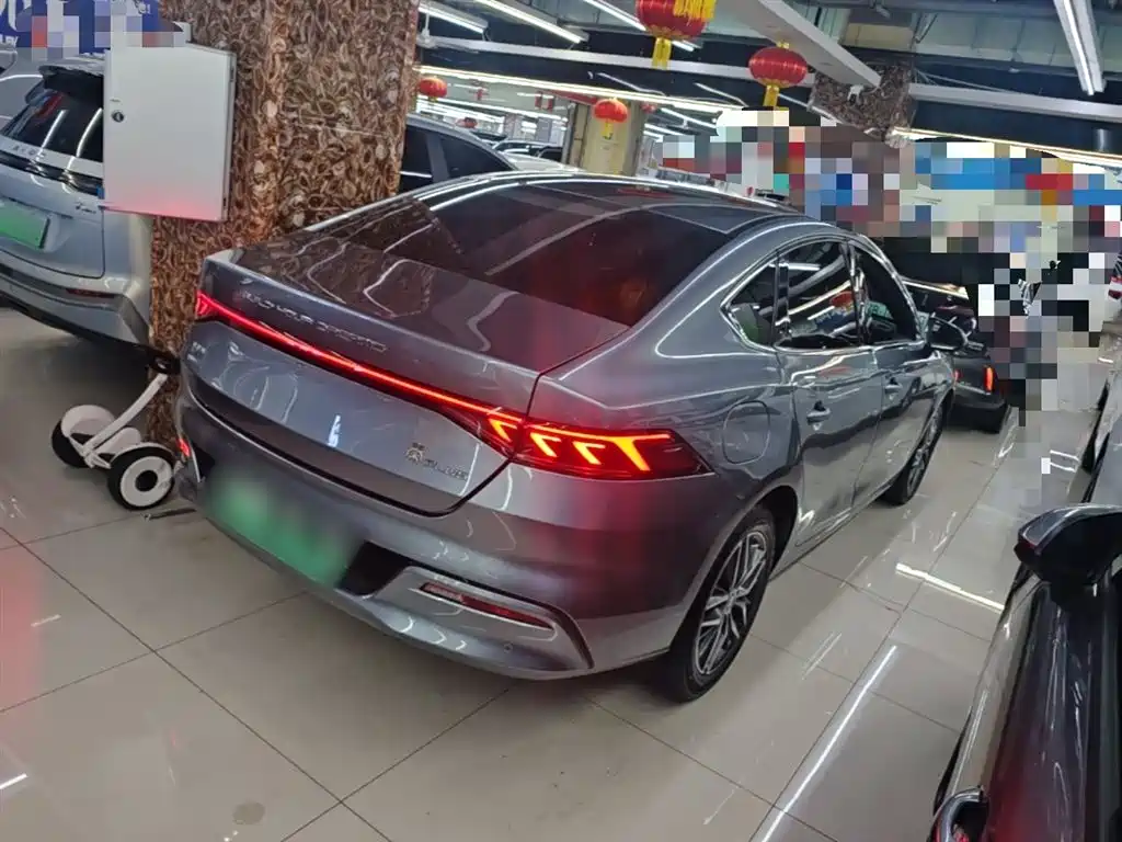 BYD Qin PLUS 2021 DM-i 55KM Flagship фото 7