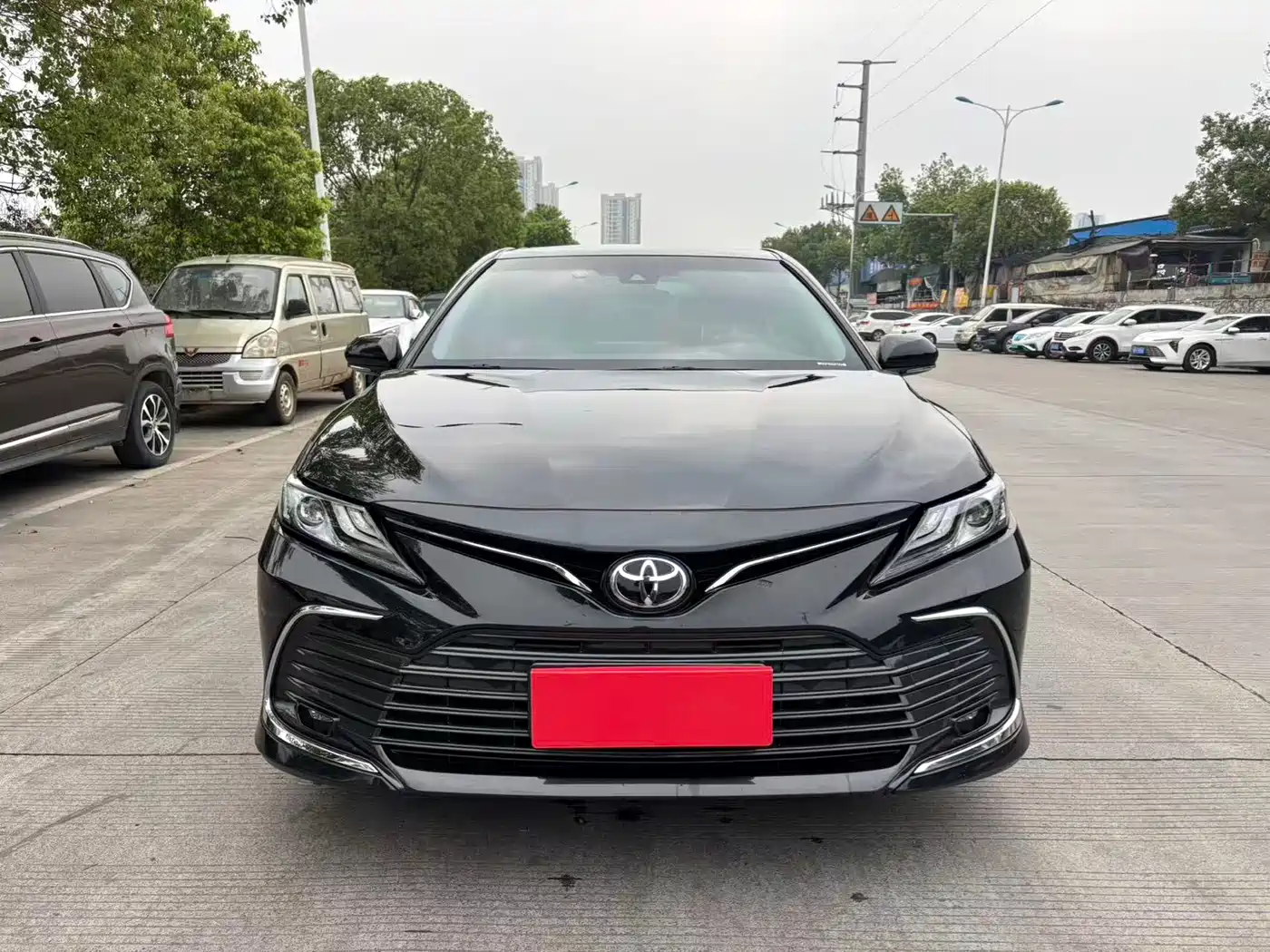 Toyota Camry 2021 2.0G Luxury Edition фото 2