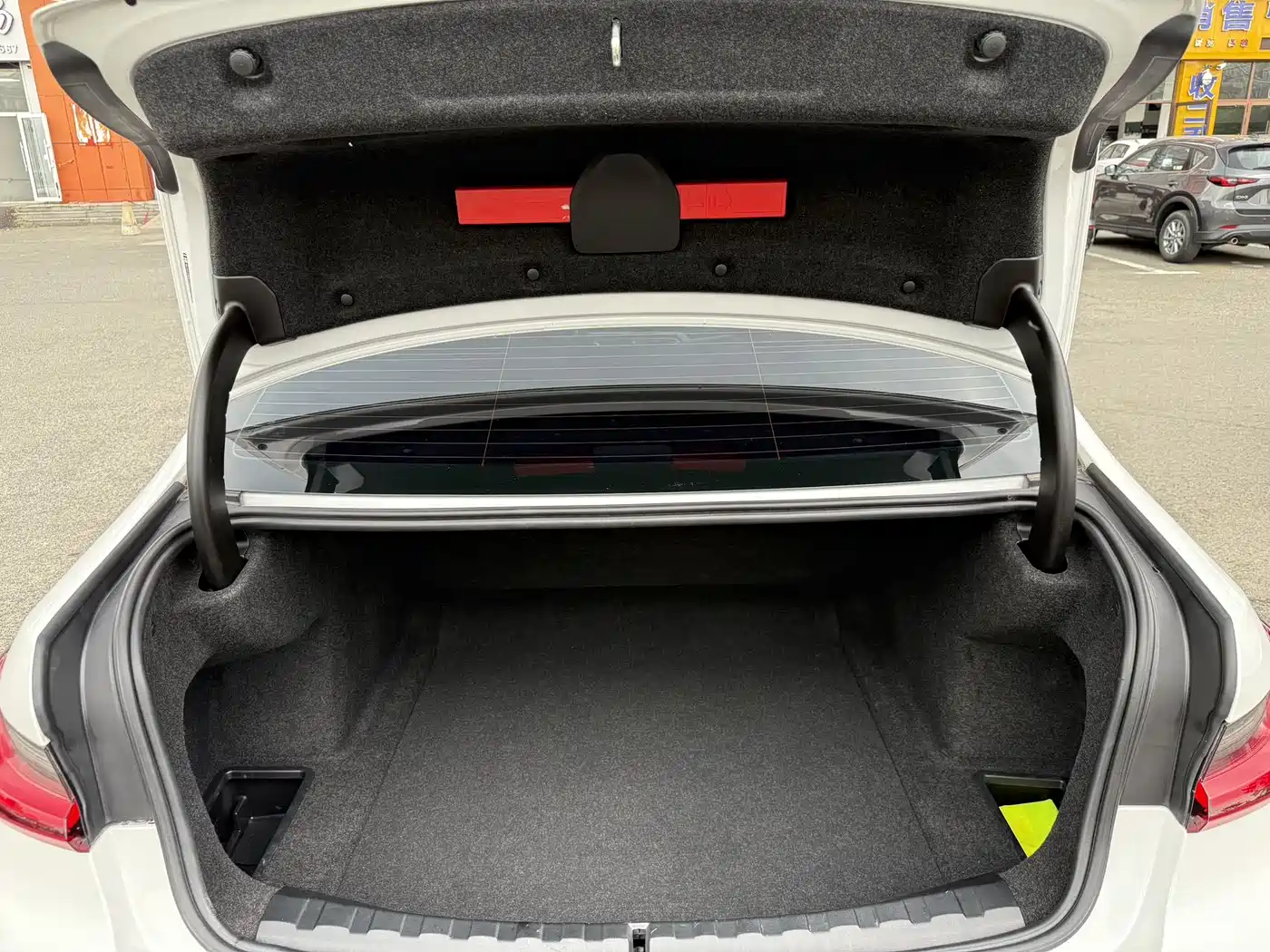 BMW 3 Series 2023 320Li M Sport Package фото 19