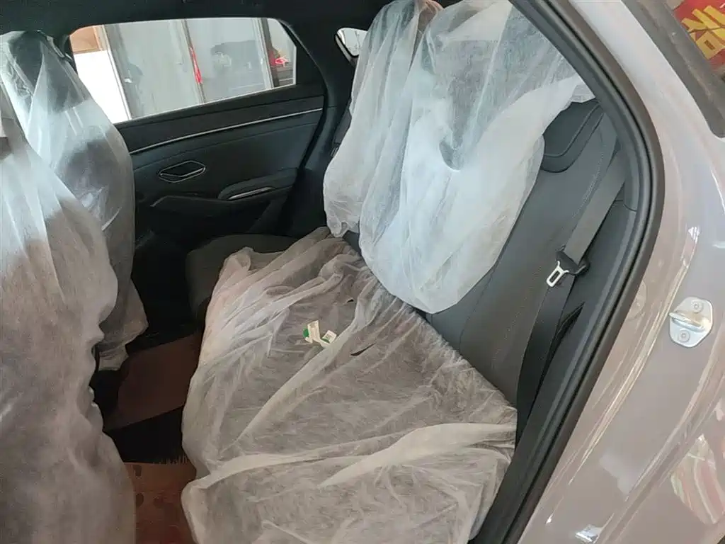 BYD Qin L 2026 DM-i 128KM Progressive фото 17