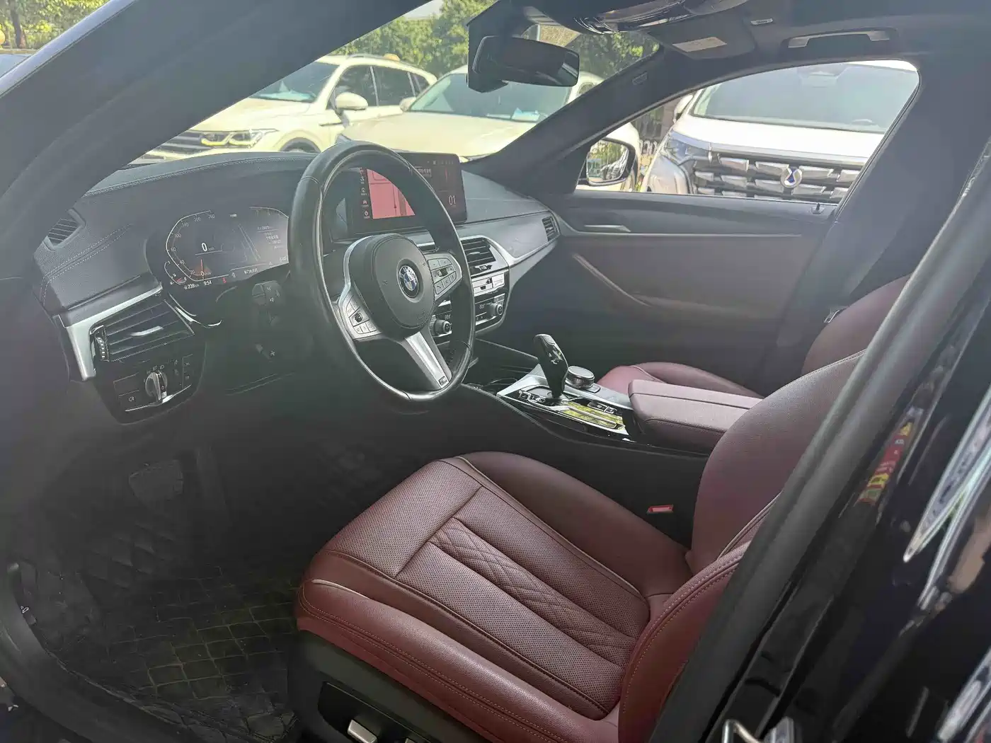 BMW 5 Series 2022 530Li Leading M Sport Package фото 2