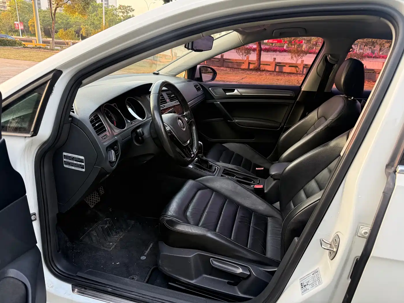 Volkswagen Golf 2016 230TSI Automatic Luxury фото 4