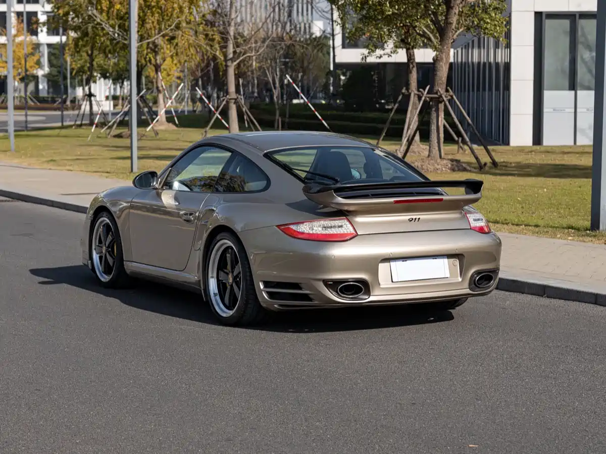 Porsche 911 2010 Turbo S 3.8T фото 6