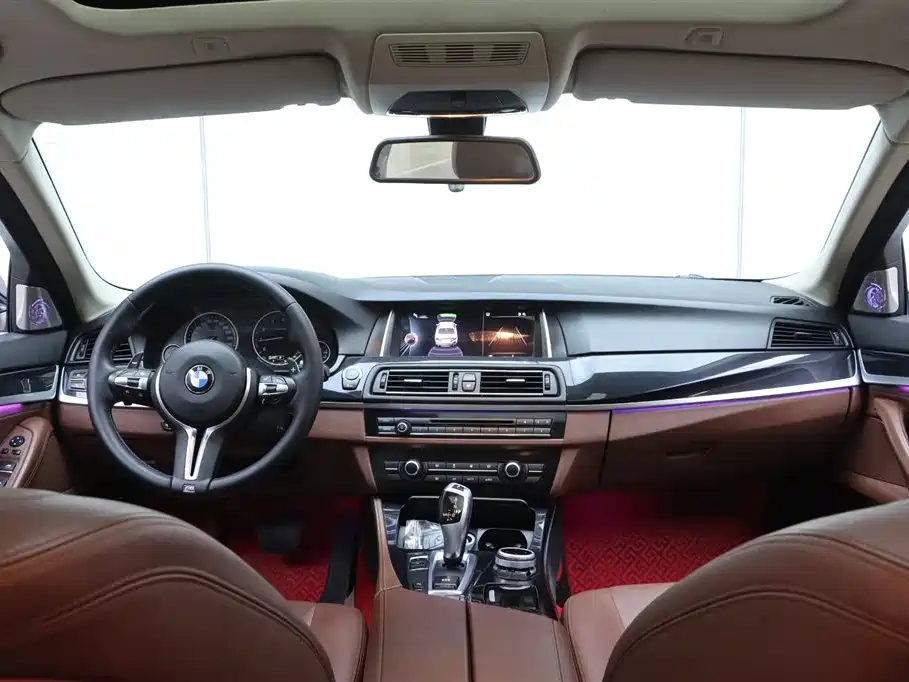 BMW 5 Series 2014 520Li Elegance фото 21