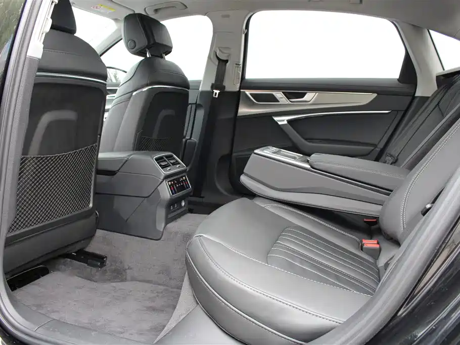 Audi A6L 2024 45 TFSI Premium Dynamic фото 16