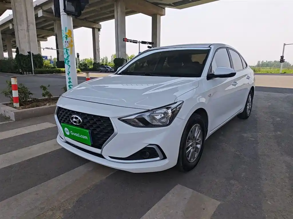 Hyundai Elantra 2018 1.6L Automatic Pleasing Edition GL China VI фото 2