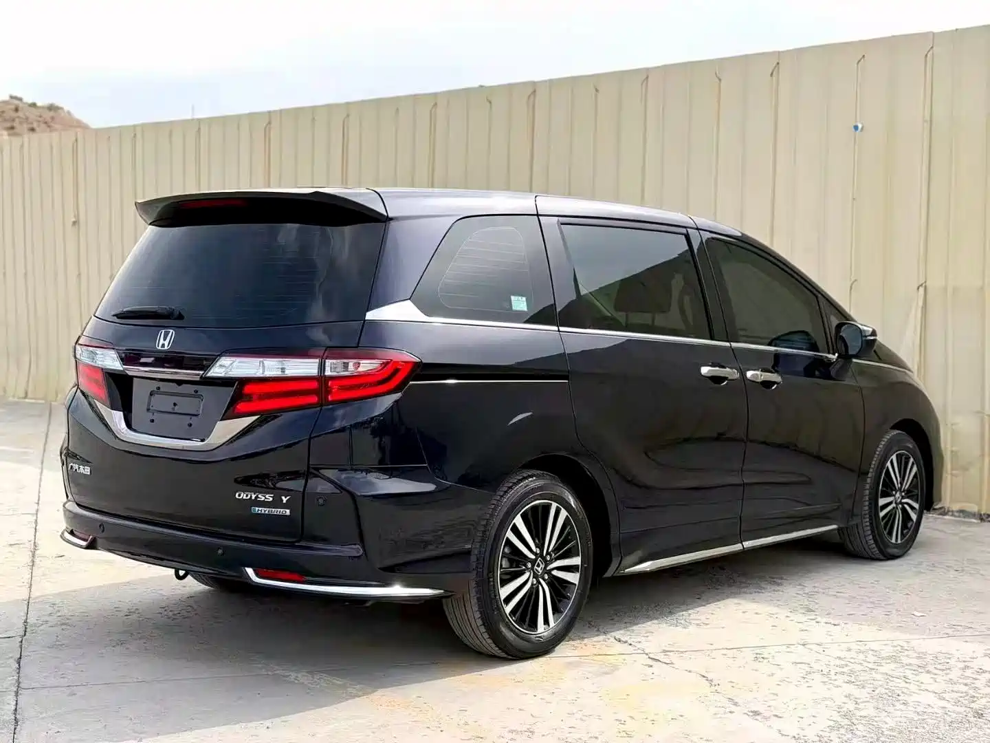 Photo 9 - Honda Odyssey