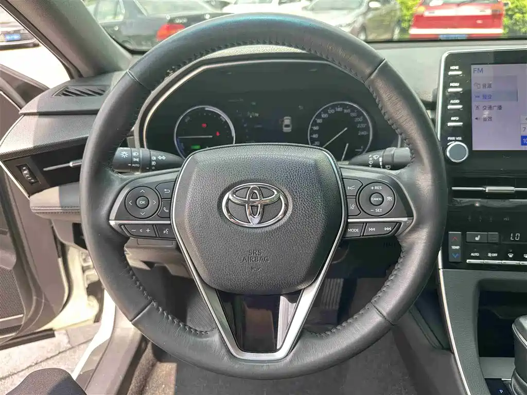 Toyota Avalon 2019 Hybrid 2.5L XLE Premium Edition China VI фото 21