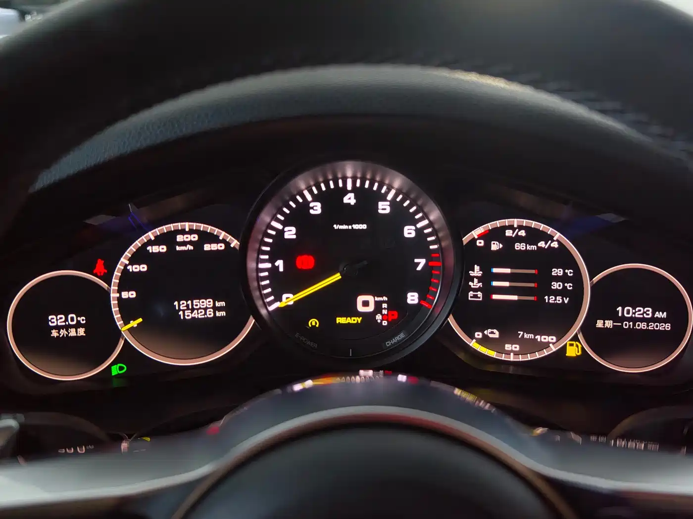 Porsche Cayenne New Energy 2019 Cayenne E-Hybrid 2.0T фото 8