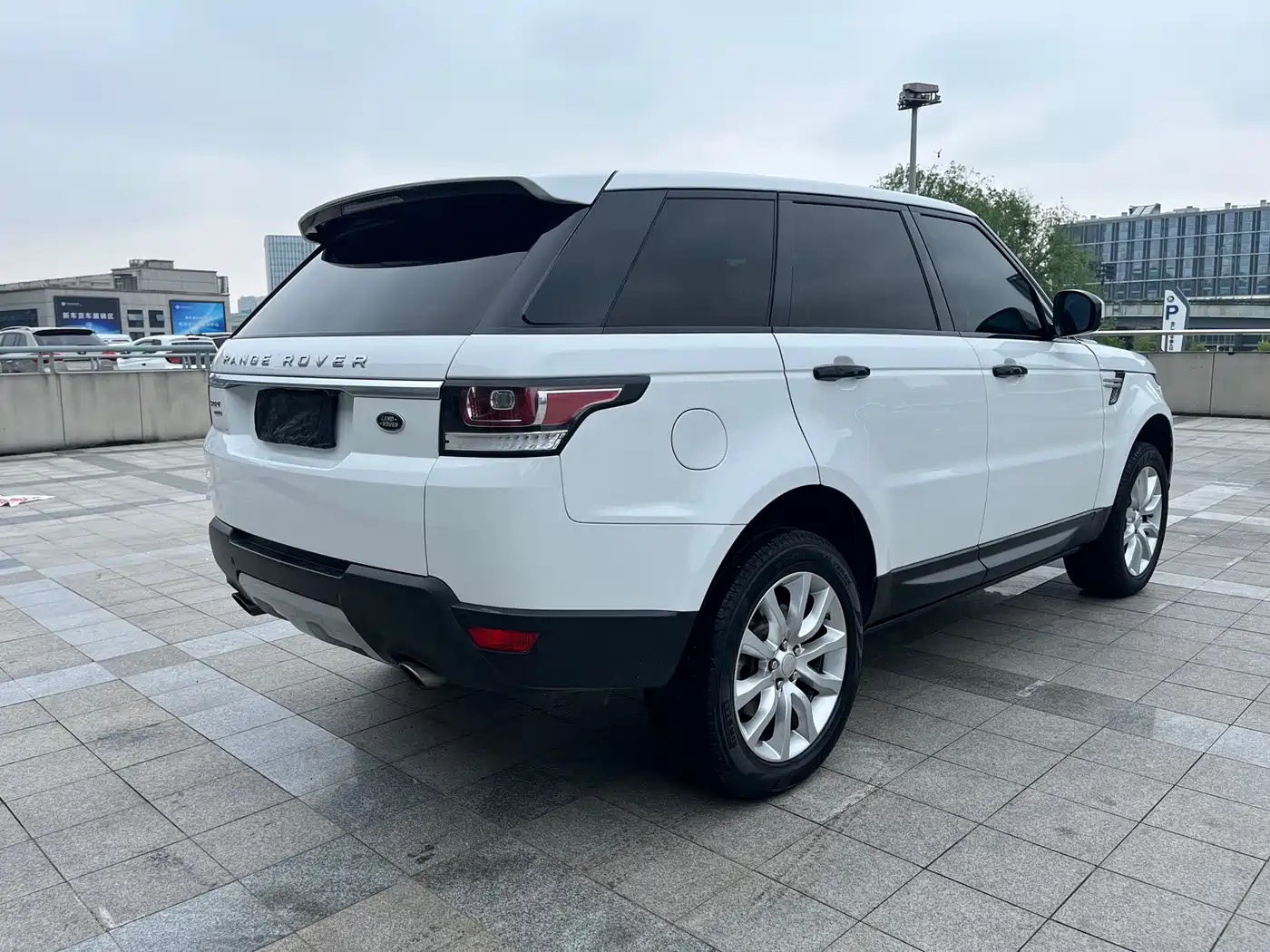 Land Rover Range Rover Sport 2015 3.0 SC V6 HSE фото 5