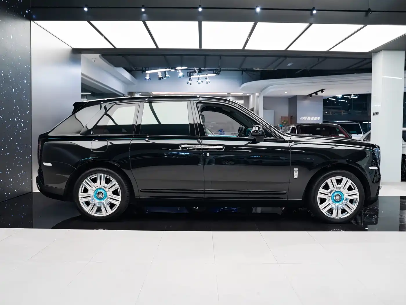 ROLLS-ROYCE CULLINAN