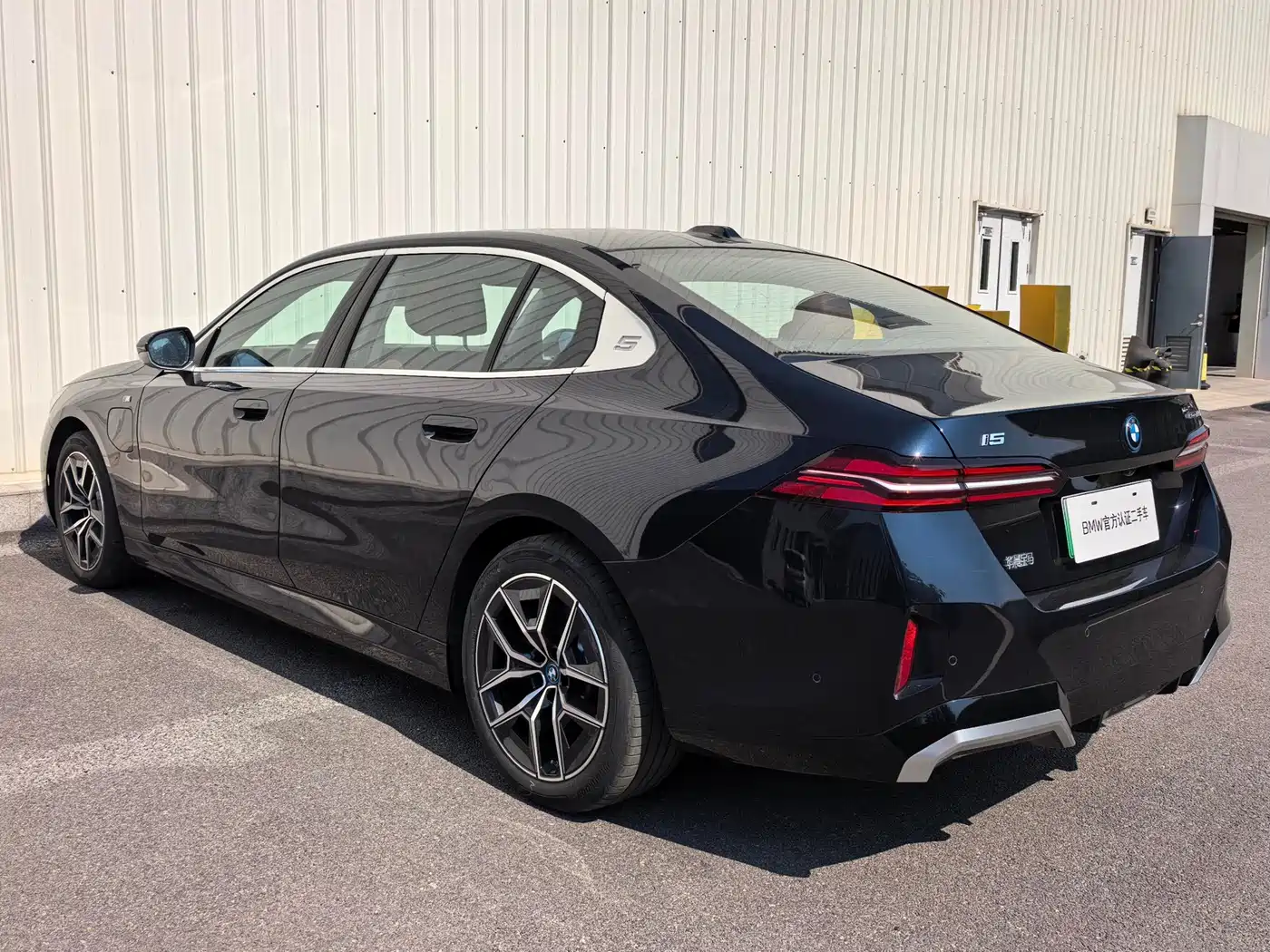 BMW i5 2024 eDrive 35L M Sport Package фото 10