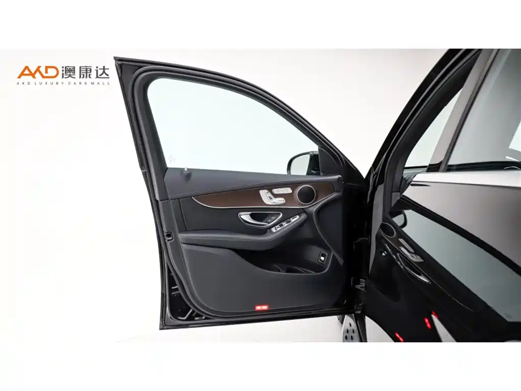 Mercedes-Benz GLC 2022 Facelift GLC 300 L 4MATIC Dynamic Collector's Edition фото 10