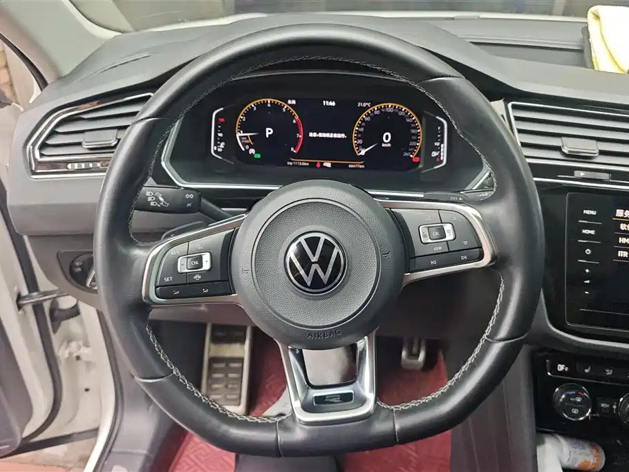 Volkswagen Tiguan L 2021 330TSI Automatic 2WD R-Line Premium фото 15