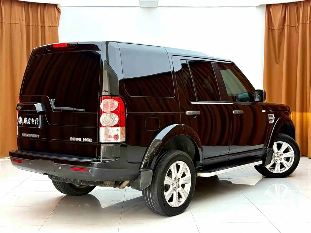 Land Rover Discovery 2015 3.0 SDV6 HSE Diesel фото 4