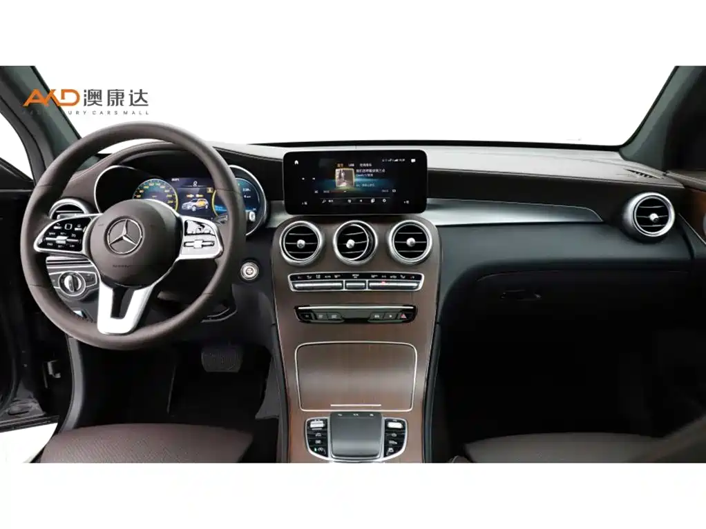 Mercedes-Benz GLC 2021 GLC 300 L 4MATIC Sporty фото 5