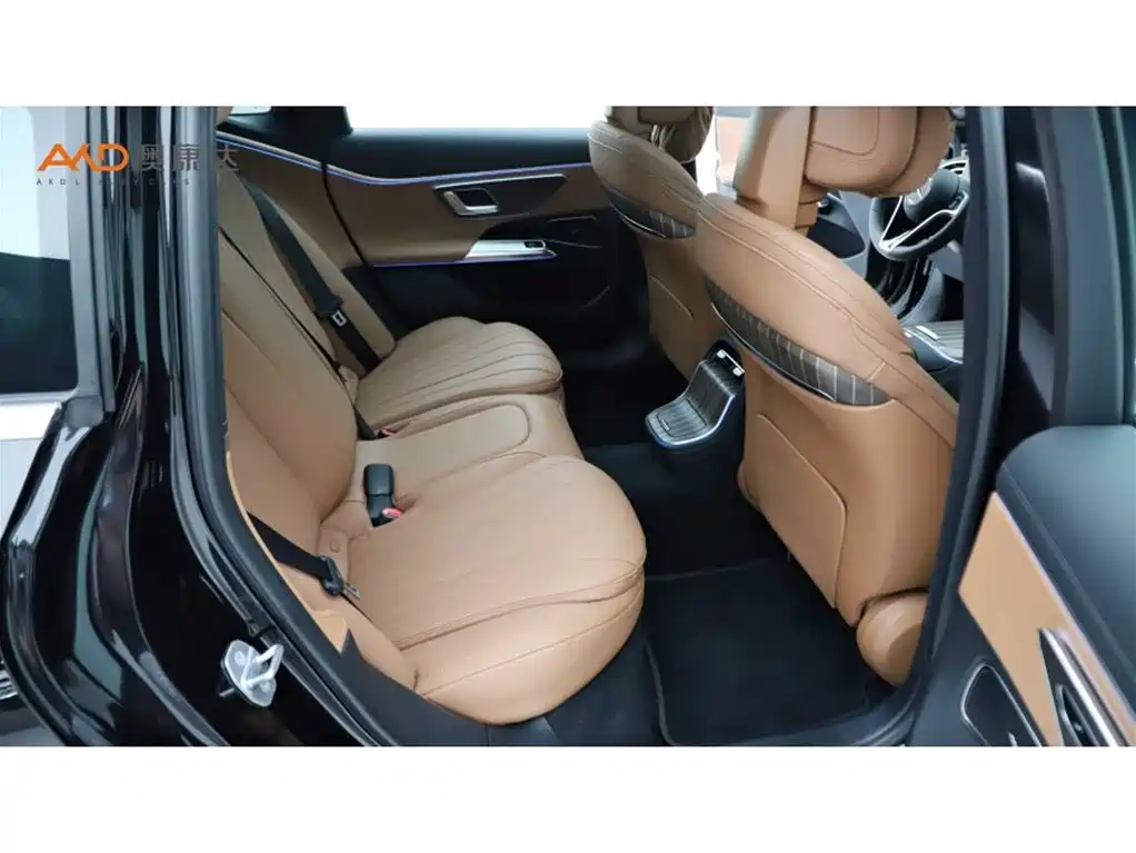Mercedes-Benz E-Class New Energy 2024 E 350 e L Plug-in Hybrid Sedan фото 8