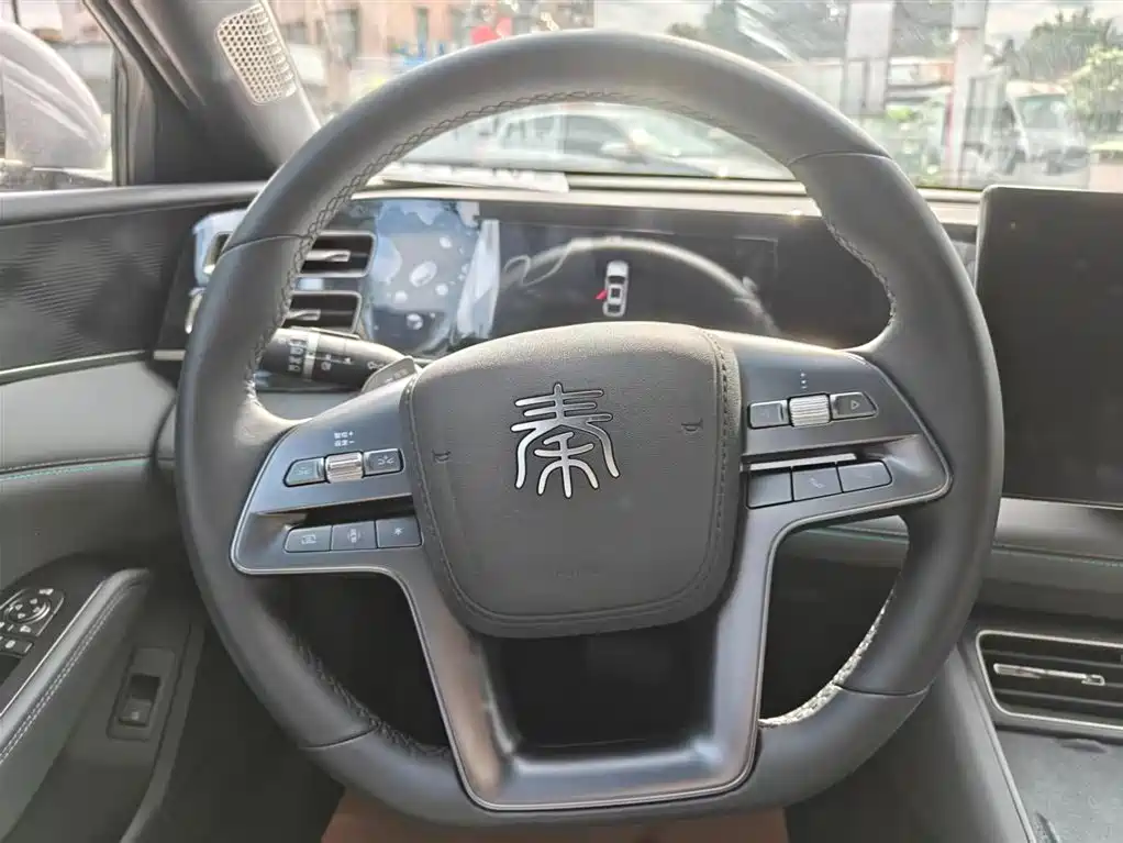 BYD Qin L 2025 DM-i Smart Drive Edition 120KM Surpassing фото 12