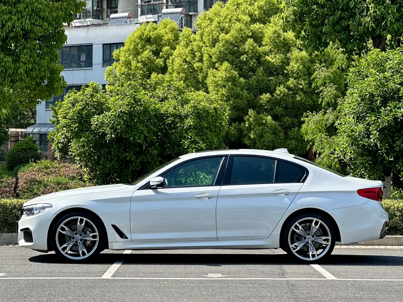 BMW 5 Series (Import) 2020 540i Style Edition M Sport Package фото 3