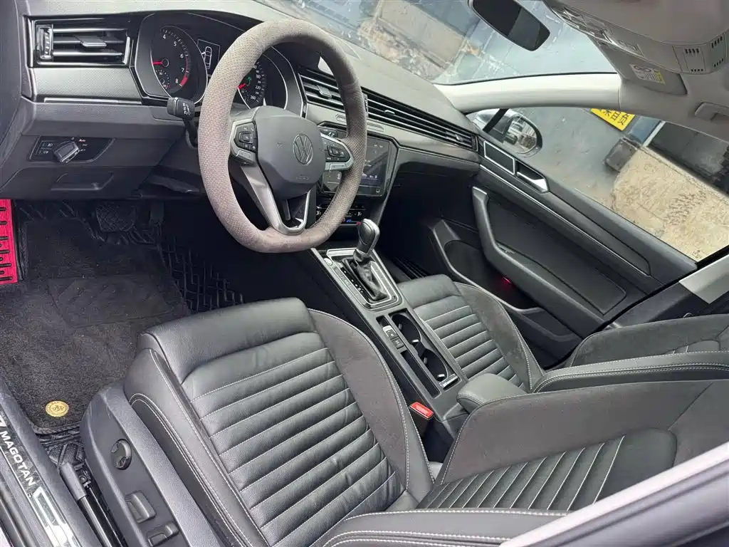 Volkswagen Magotan 2020 280TSI DSG Leading фото 5