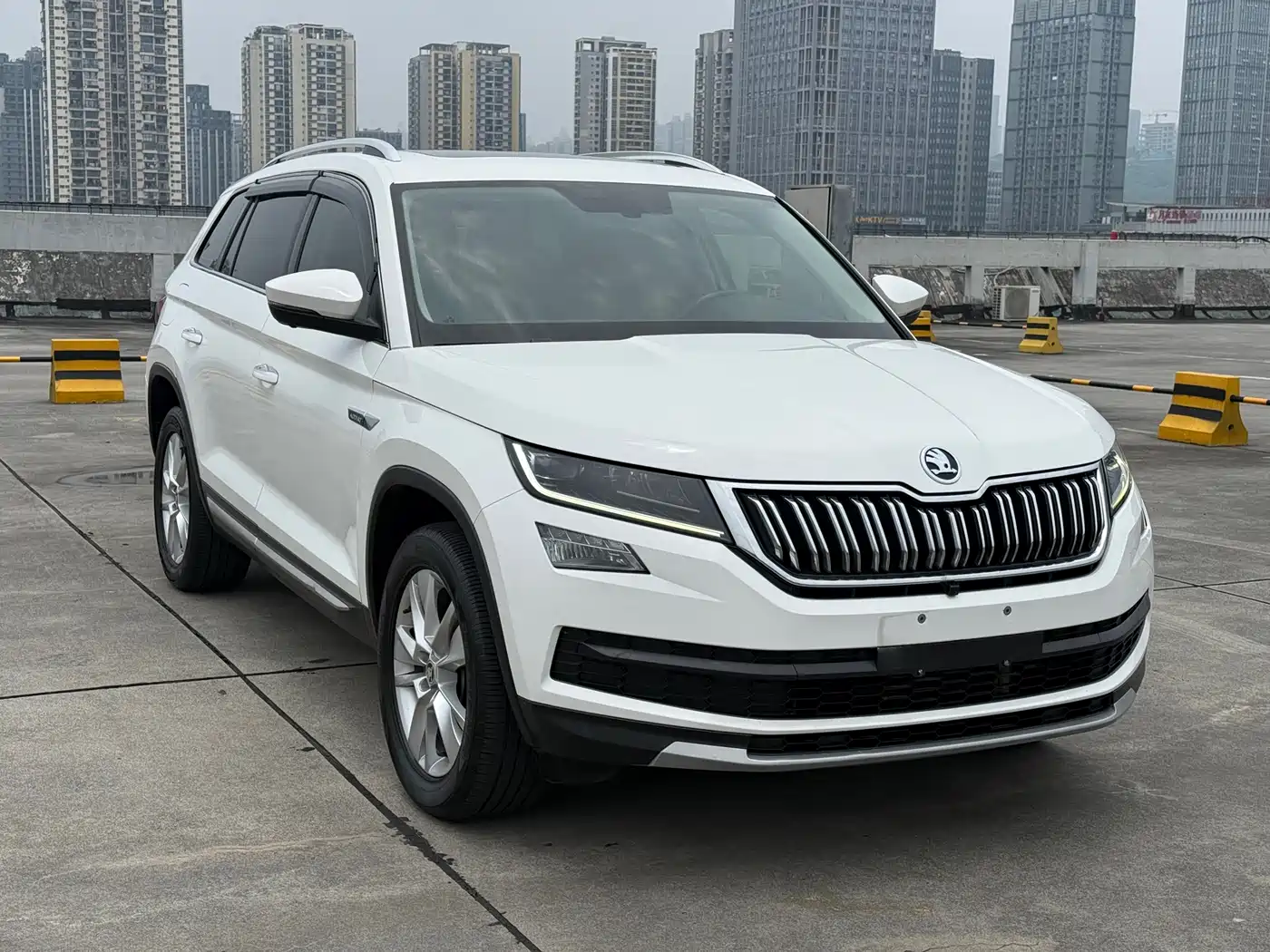 Škoda Kodiaq 2017 TSI330 7-seater 2WD Luxury Edition фото 3