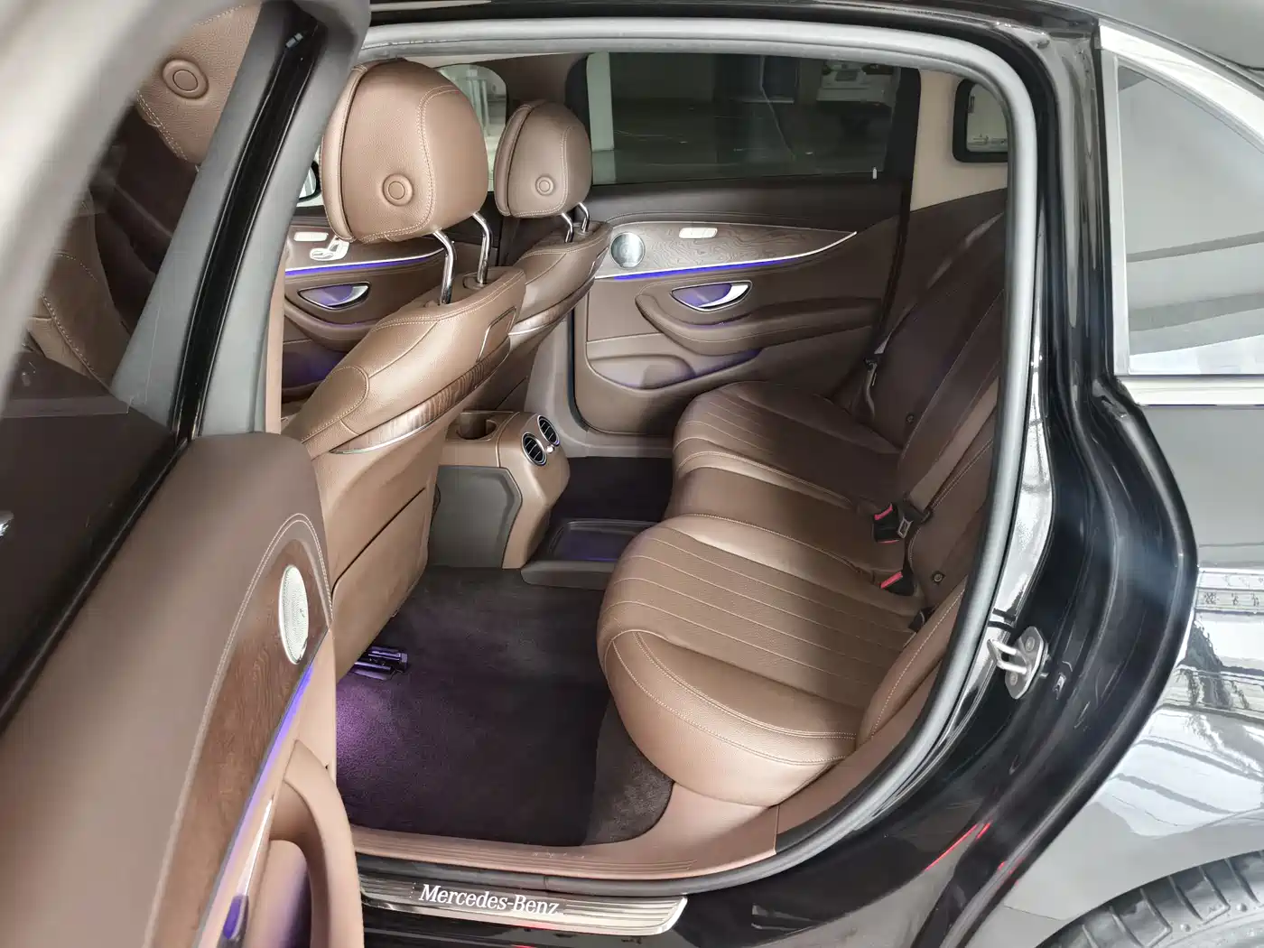 Mercedes-Benz E-Class 2016 E 300 L Fashion Type фото 3