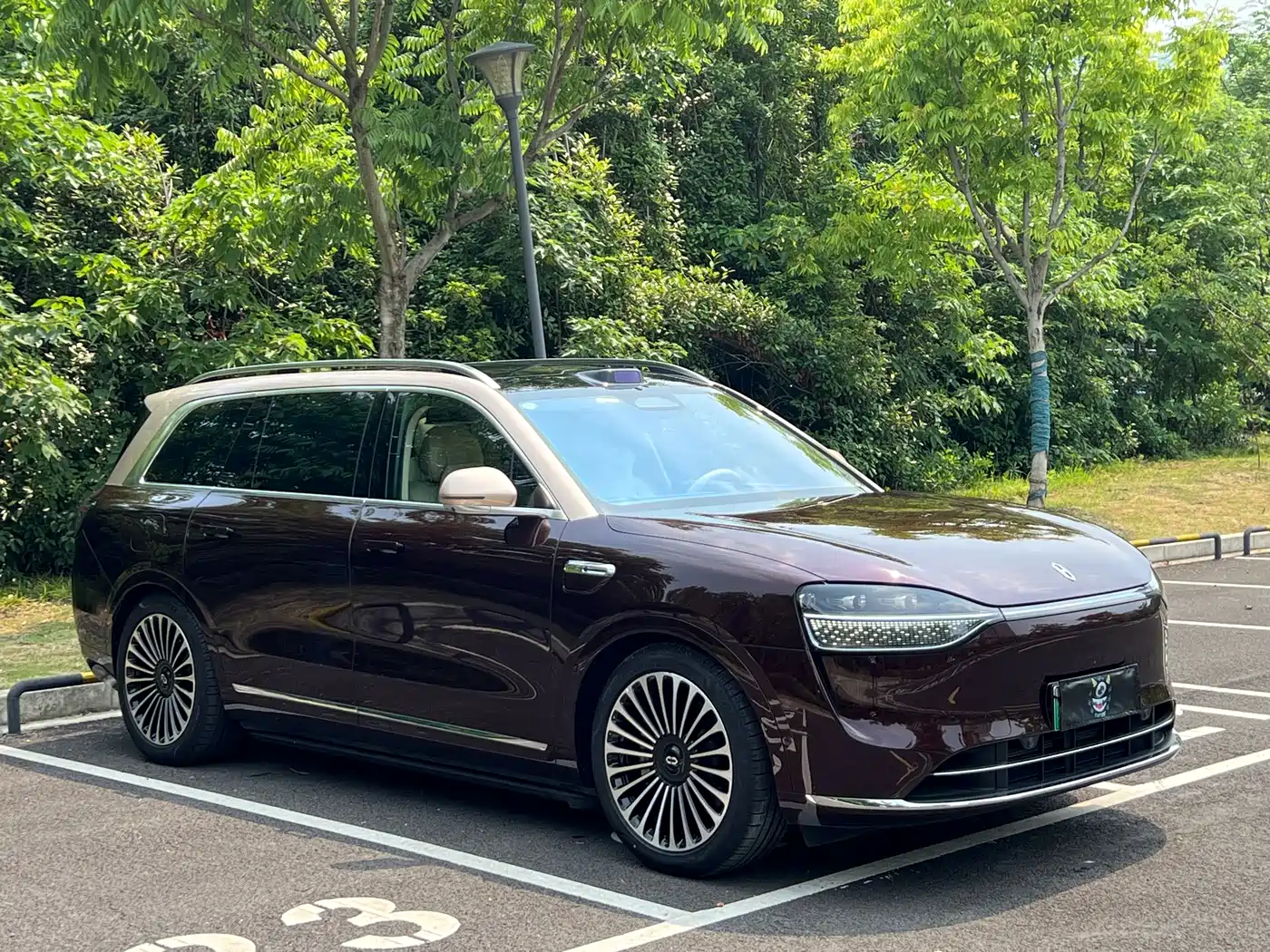 AITO Wenjie AITO M9 2025 Extended Range Ultra 52kWh 6-Seater фото 3