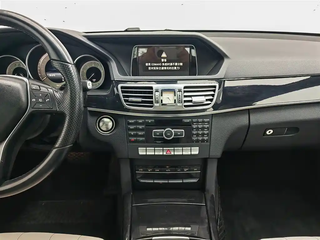 Mercedes-Benz E-Class 2015 E 260 L Sport фото 12
