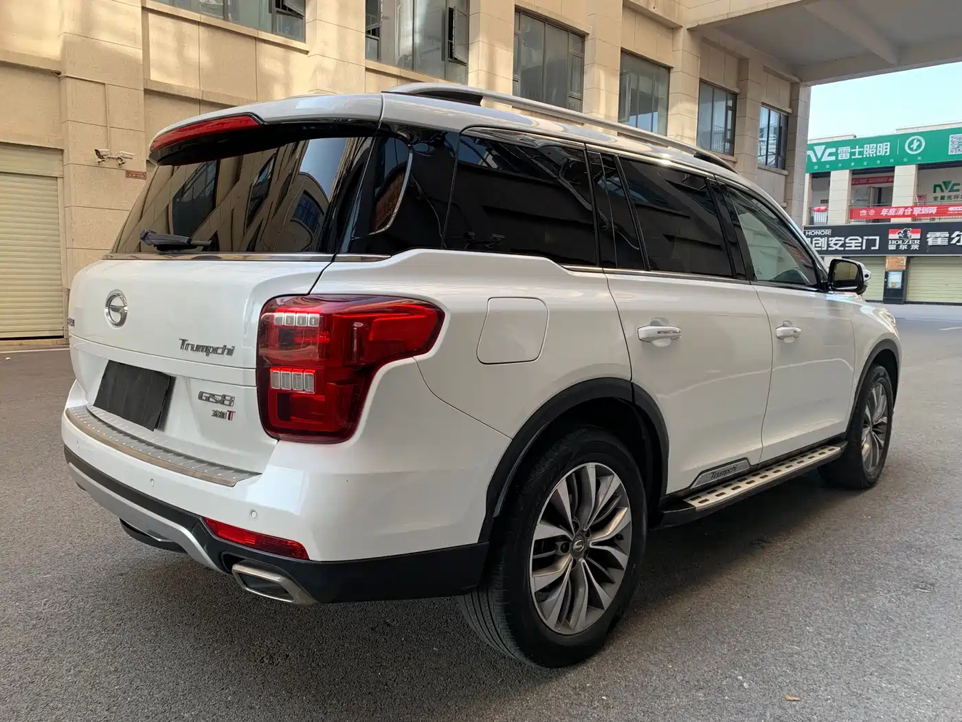 GAC Trumpchi Trumpchi GS8 2017 320T 2WD Luxury Smart Connect (7-seater) фото 6