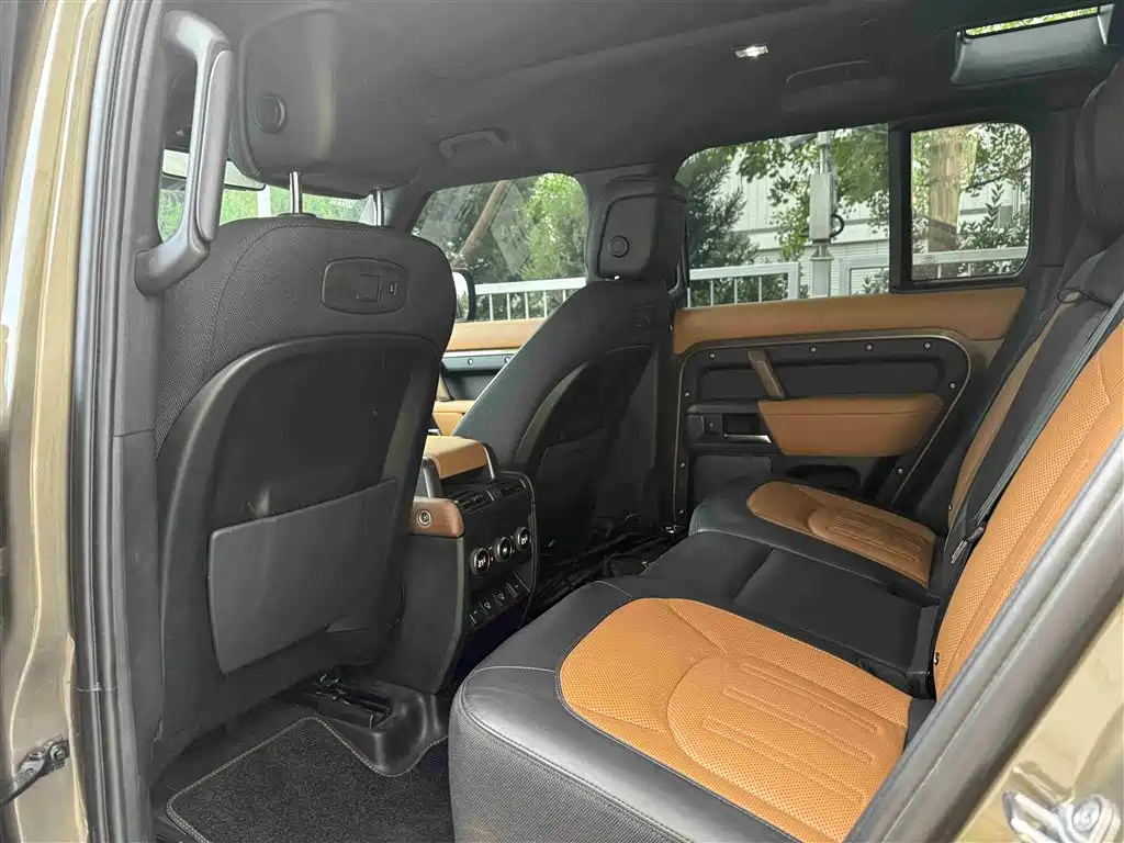 Land Rover Defender 2021 110 P400 X фото 7
