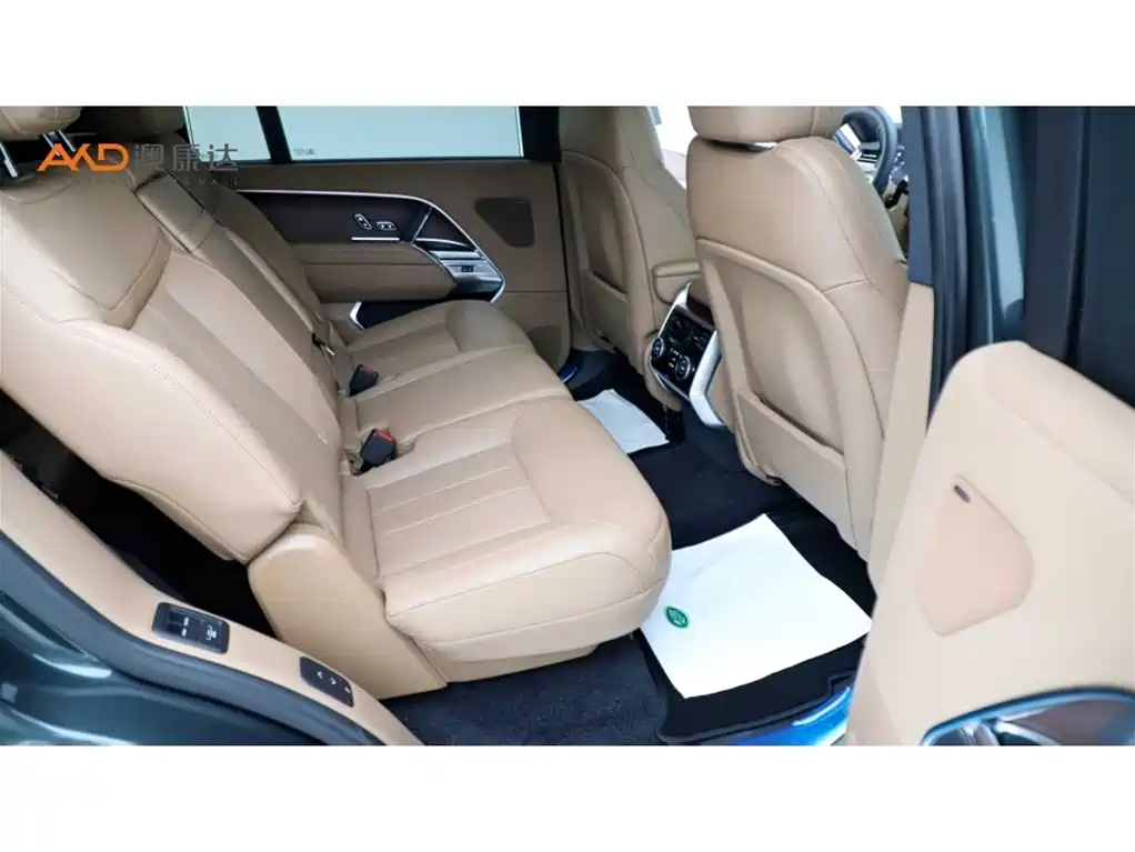 Land Rover Range Rover 2024 3.0 L6 400PS Golden Age Extended 7-Seater фото 8