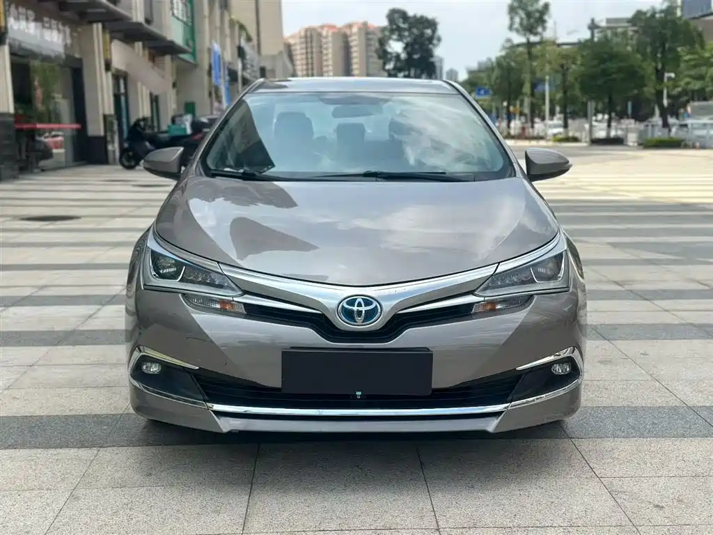 Toyota Corolla 2019 Hybrid 1.8L E-CVT GL-i Pioneer Edition фото 2