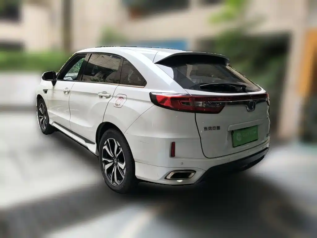 Фото 4 - Honda UR-V