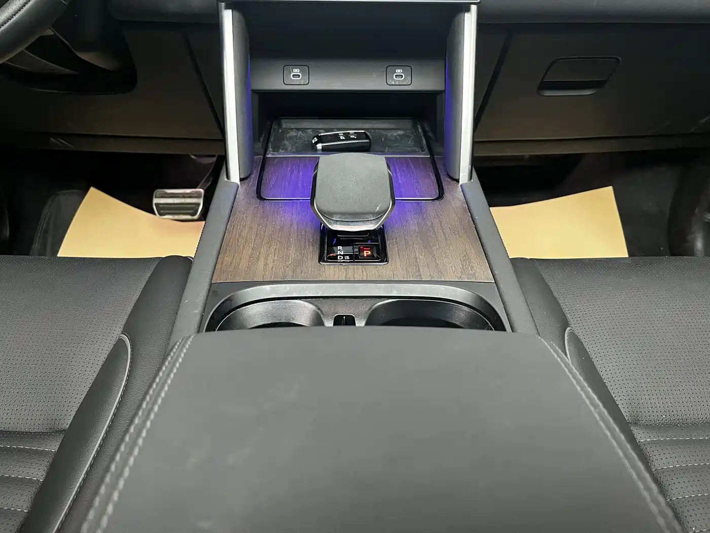 Land Rover Discovery Sport 2024 Performance Technology Edition фото 6