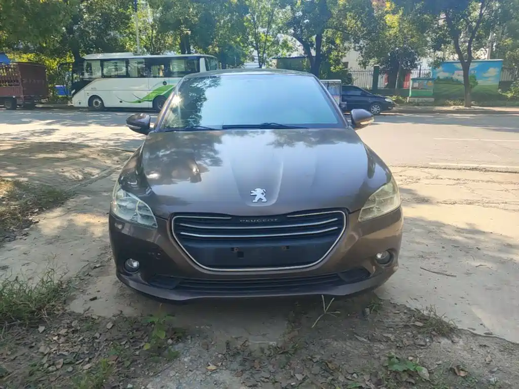 Photo 3 - Peugeot 301